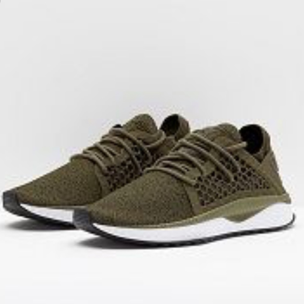 Pumas tsugi shoes